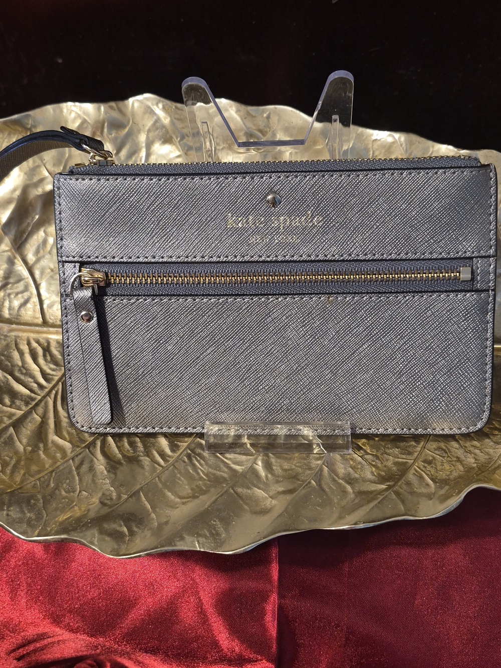 KATE SPADE ⭐️ EUC 🩶 Staffiano Leather Flat Double-Zip Wristlet 🩶 Platinum